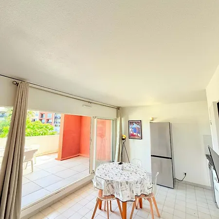 Apartment Le Terrasol - Accessible A Pied - Piscine Gassin